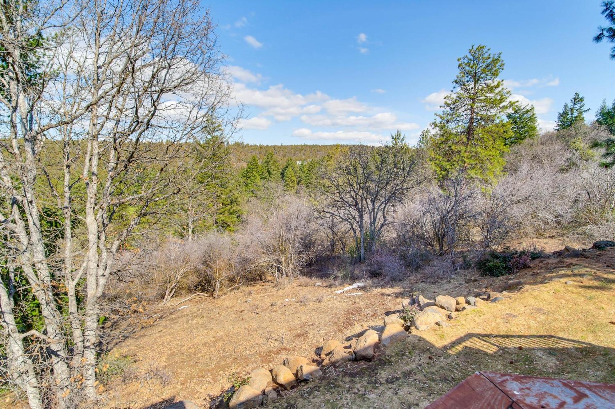Klamath Falls Getaway With Pool And Hot Tub Access! Εξωτερικό φωτογραφία